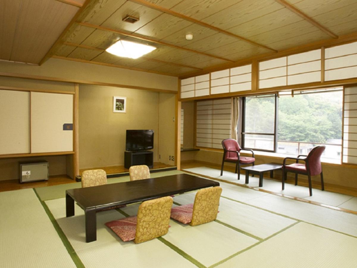 ホテル 伊豆長岡金城館 伊豆の国市 エクステリア 写真